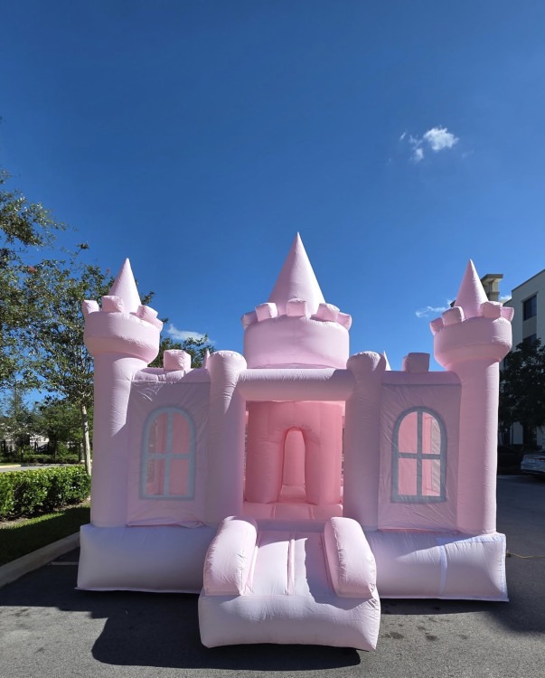 13FT MAGIC PINK PALACE