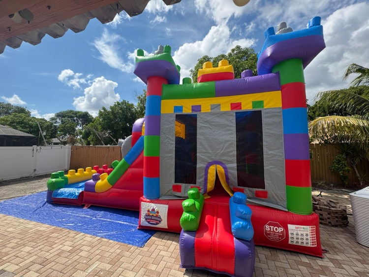25ft  LEGOLAND